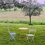 Historisches Mit Outdoor-sauna Ostenfeld