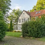 Historisches Mit Outdoor-sauna Nyaraló *