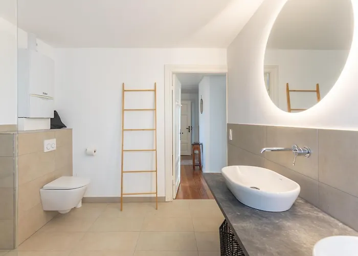 Historisches Mit Outdoor-sauna Feriehus