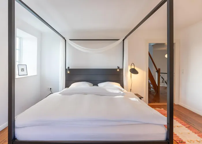 Historisches Mit Outdoor-sauna Feriehus *