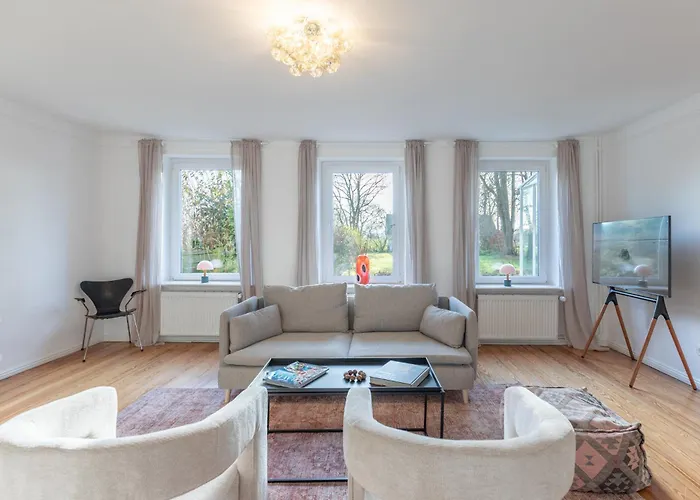 Historisches Mit Outdoor-sauna Feriehus *